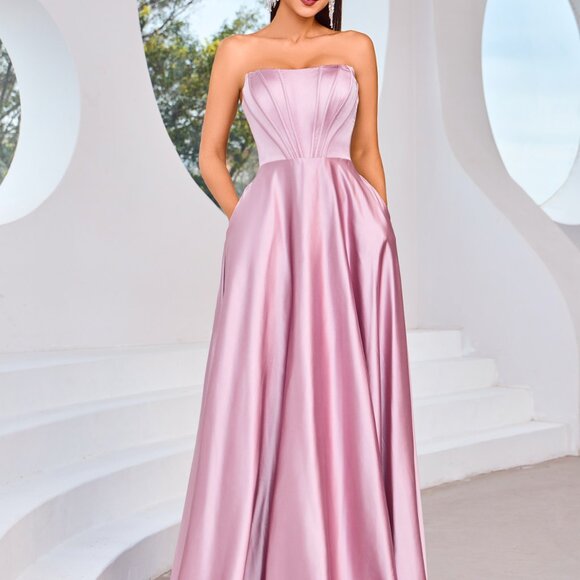 Lainey - Picture 3 of 7